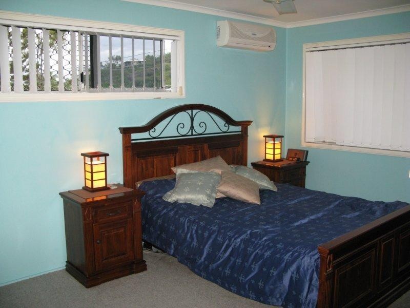 52 Coates Street, Mount Louisa QLD 4814