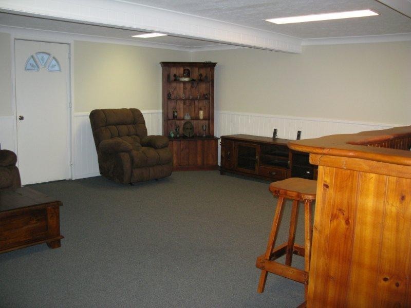 52 Coates Street, Mount Louisa QLD 4814