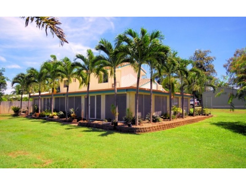 12 Bunya Street, Bushland Beach QLD 4818