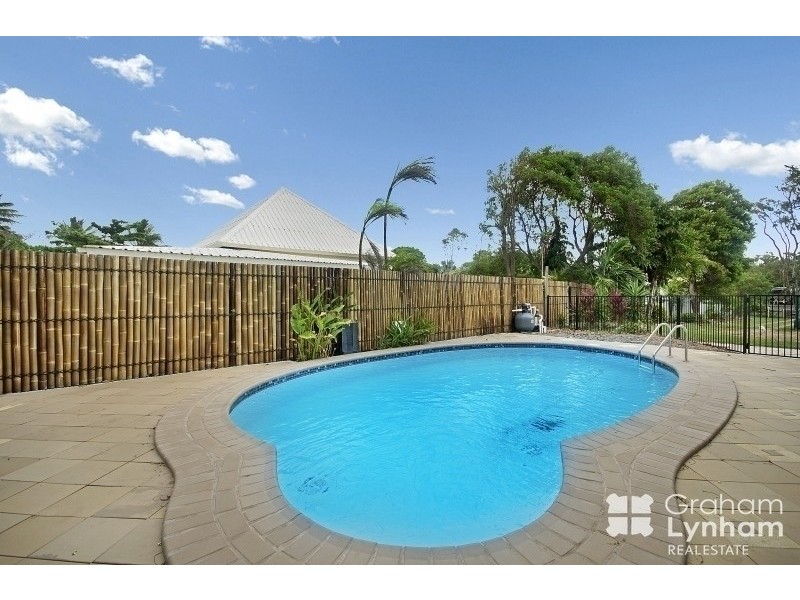 26 Reef Street, Saunders Beach QLD 4818