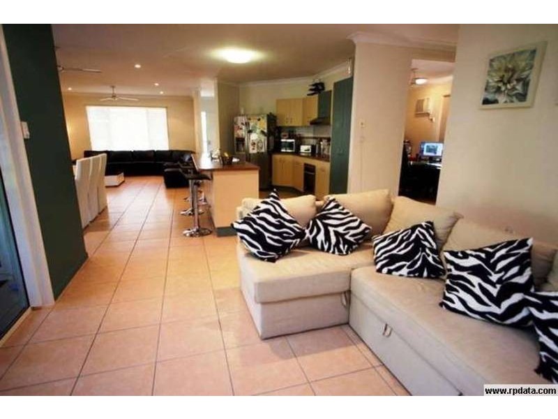 45 Greentree Circuit, Bushland Beach QLD 4818