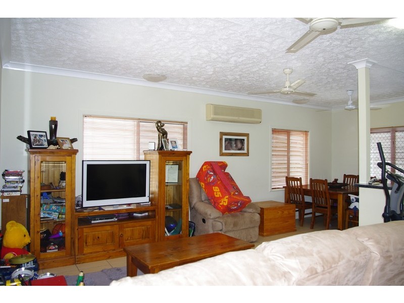 5 Bomana, Aitkenvale QLD 4814