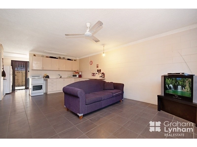2/13 Maroong Street, Currajong QLD 4812