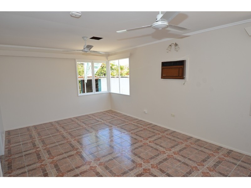 77 Hammett Street, Currajong QLD 4812