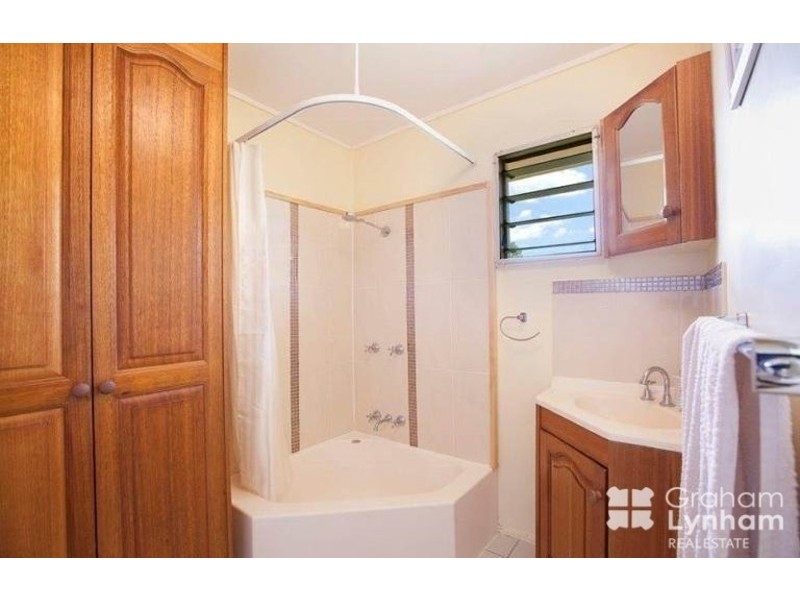 4 Selwyn Street, Cranbrook QLD 4814