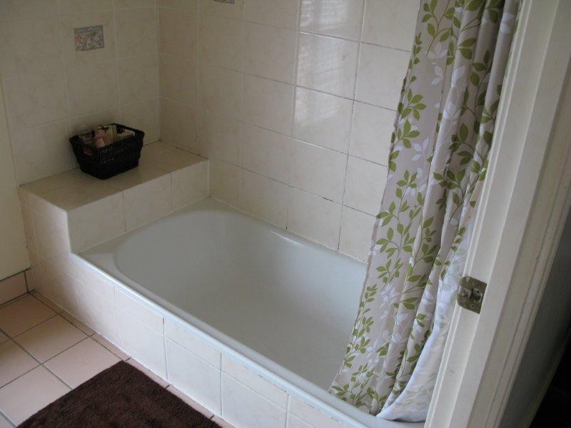 1 Raven Court, Kelso QLD 4815