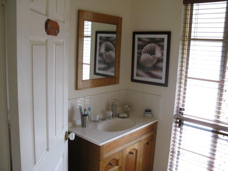 1 Raven Court, Kelso QLD 4815