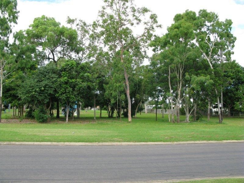 1 Raven Court, Kelso QLD 4815