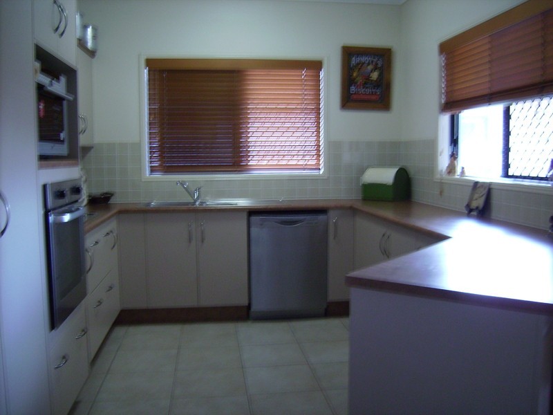 67 Bamboo Crescent, Mount Louisa QLD 4814