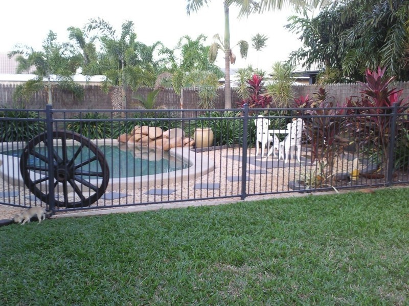 67 Bamboo Crescent, Mount Louisa QLD 4814