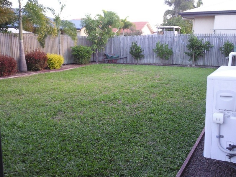 67 Bamboo Crescent, Mount Louisa QLD 4814