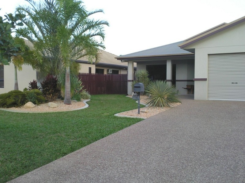 67 Bamboo Crescent, Mount Louisa QLD 4814