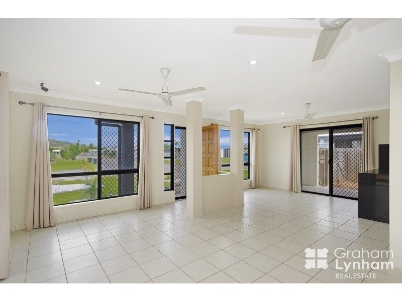 17 Kempton Chase, Burdell QLD 4818