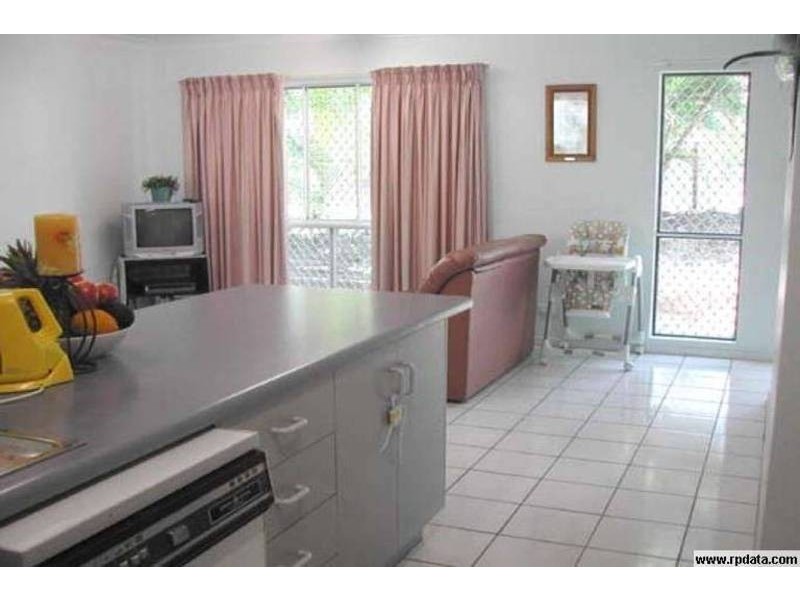 2/4 Stuart Street, North Ward QLD 4810