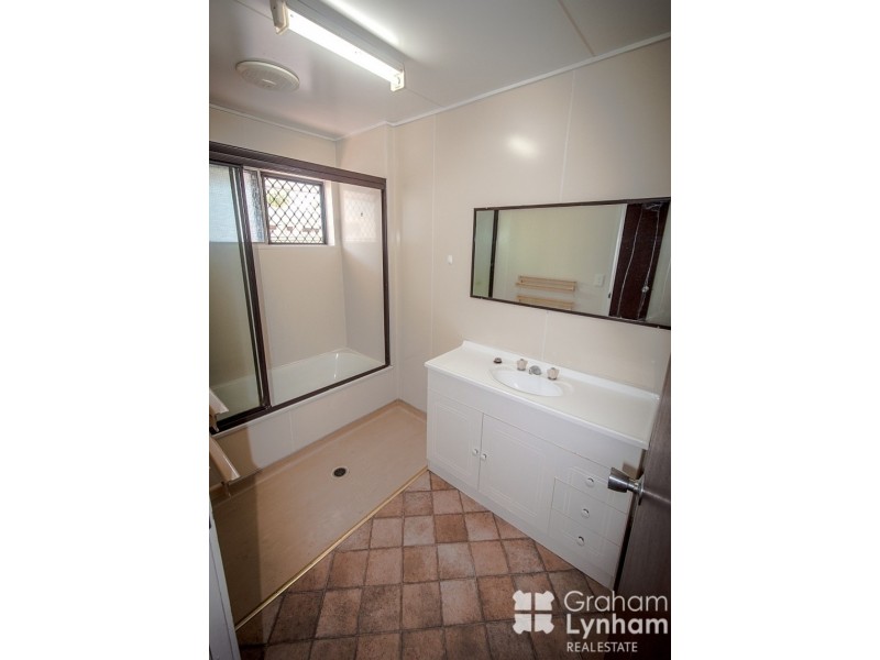 6 Salisbury Crescent, Kirwan QLD 4817