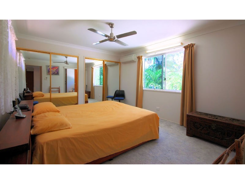 12 Bunya Street, Bushland Beach QLD 4818