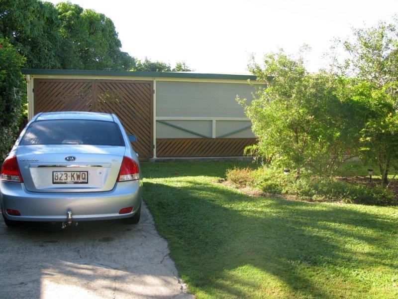 33 Henry Street, West End QLD 4810