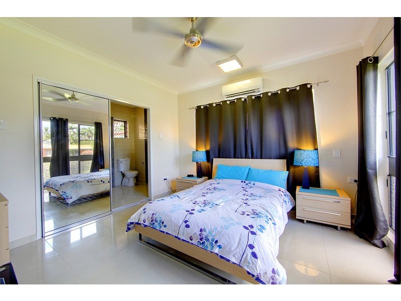 17 Winston Crescent, Kirwan QLD 4817