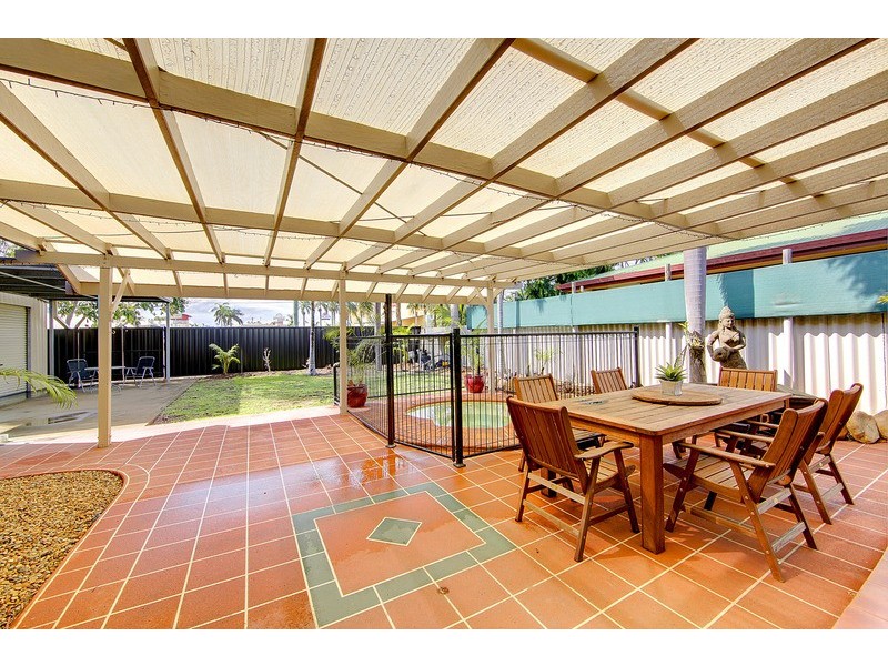 17 Winston Crescent, Kirwan QLD 4817