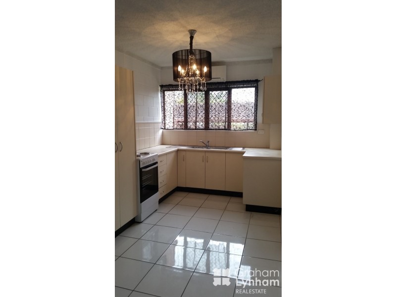 6/25 Roberts, Hermit Park QLD 4812