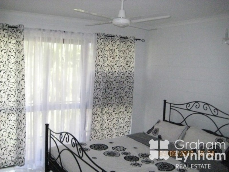 6/25 Roberts, Hermit Park QLD 4812