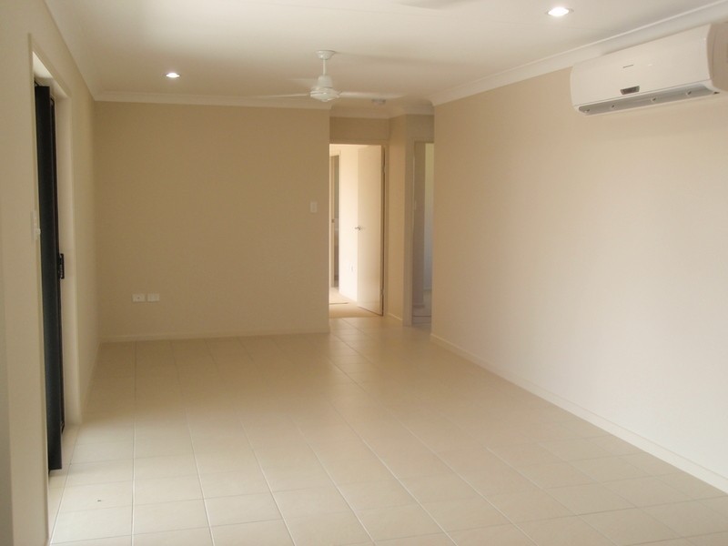 26 Limerick Way, Mount Low QLD 4818