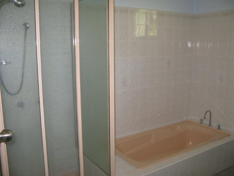 6 Catalonia Street, Kirwan QLD 4817