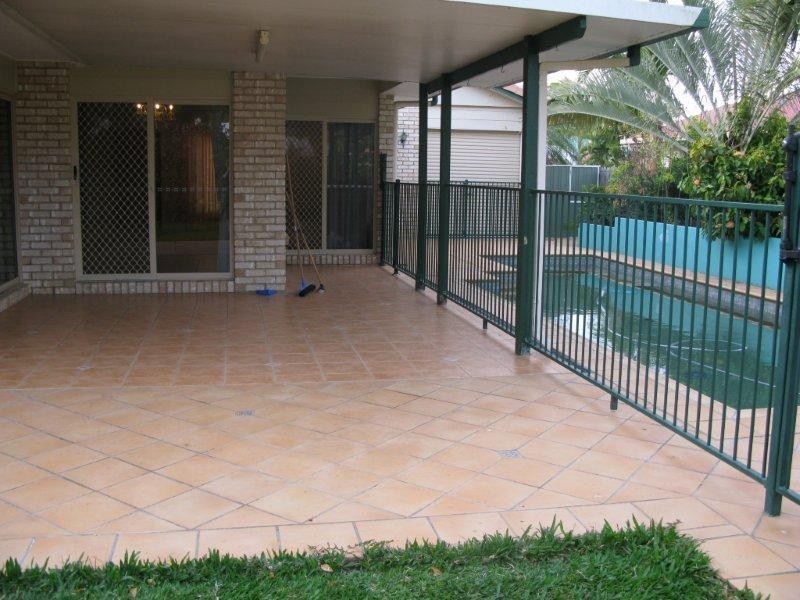 15 Chatsworth Crescent, Annandale QLD 4814