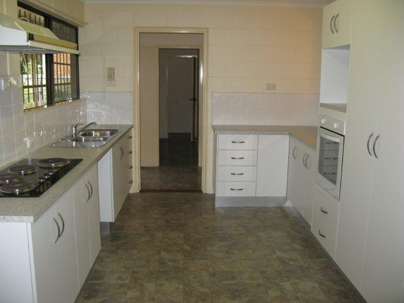 13 Serrano Crescent, Cranbrook QLD 4814