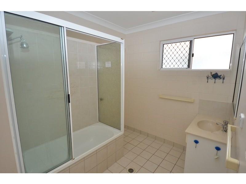 31 Lambert Street, Kirwan QLD 4817