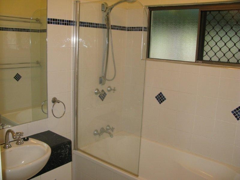 11 Salina Drive, Kelso QLD 4815