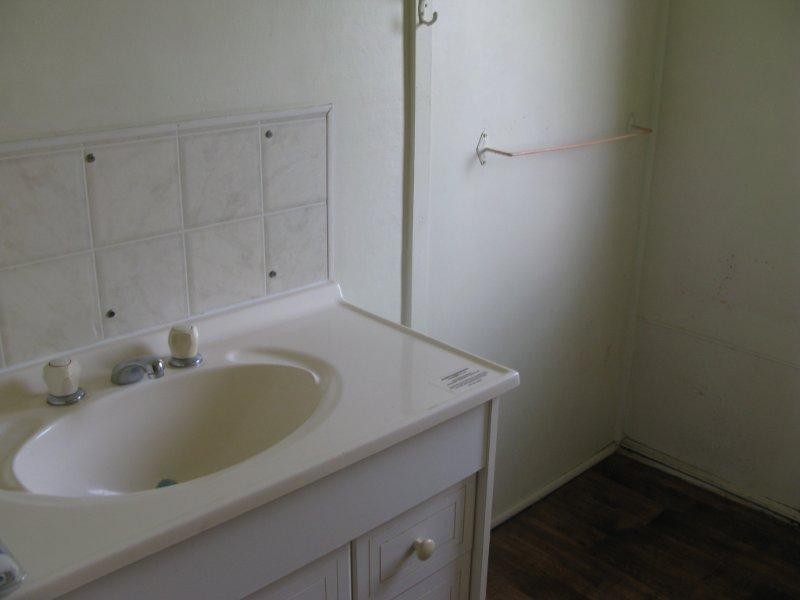 9 Fraire Street, Hermit Park QLD 4812