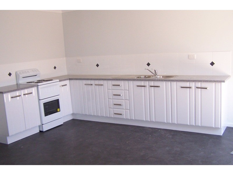 3 Plummer Street, Charters Towers QLD 4820