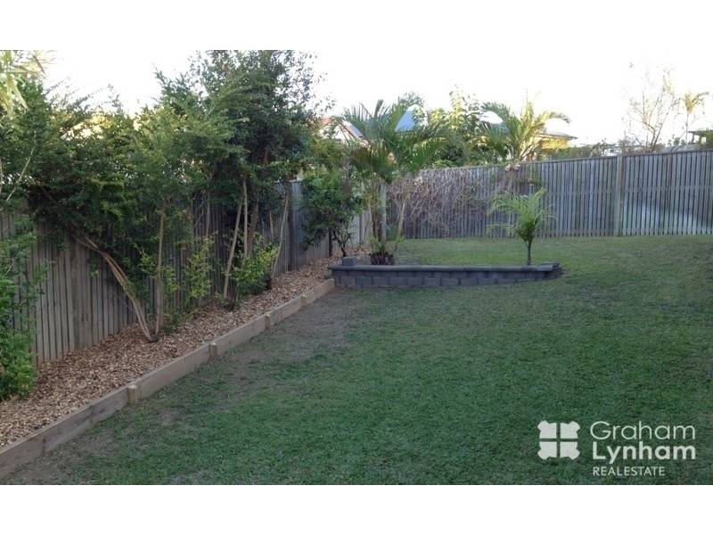 Bushland Beach QLD 4818