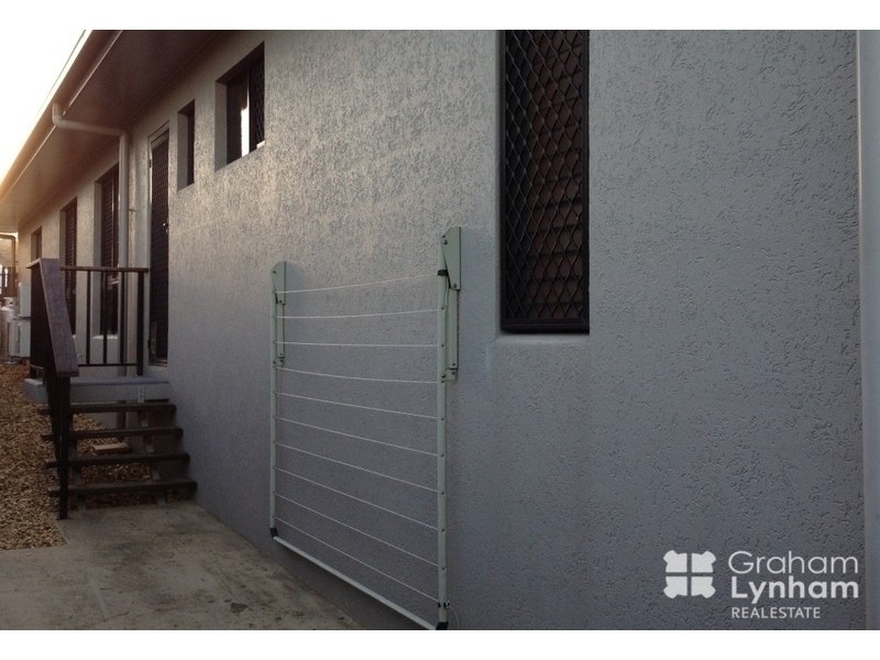 Bushland Beach QLD 4818