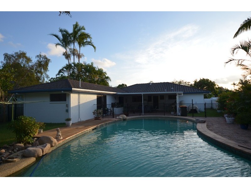 22 Victor Street, Cranbrook QLD 4814