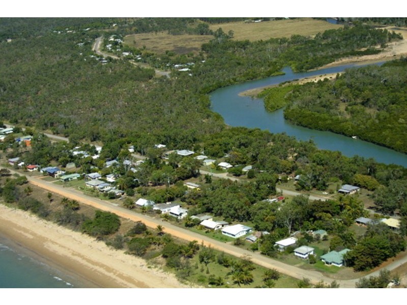 25 Marlin Street, Balgal Beach QLD 4816