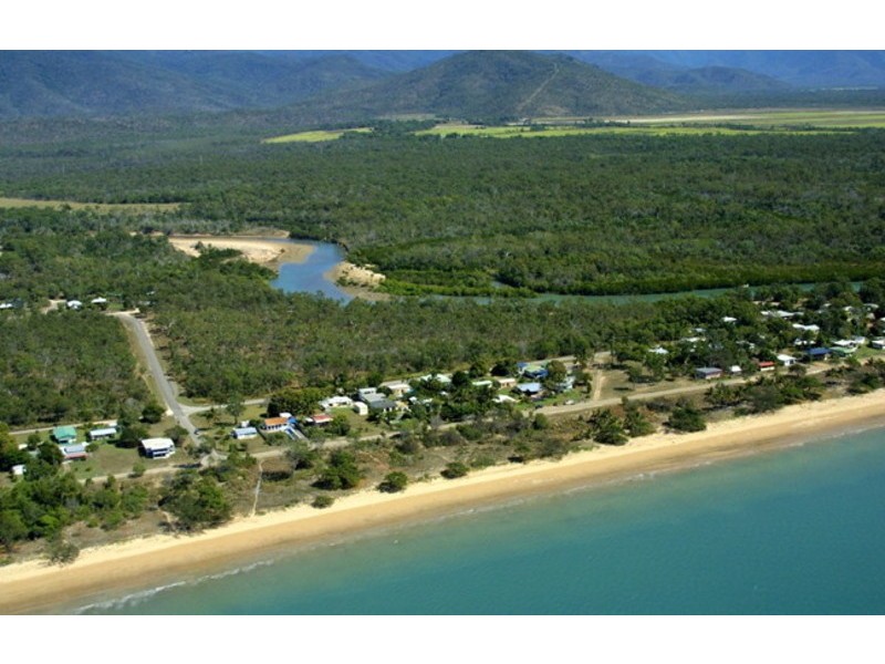 25 Marlin Street, Balgal Beach QLD 4816