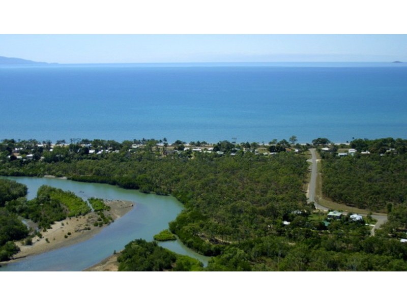 25 Marlin Street, Balgal Beach QLD 4816