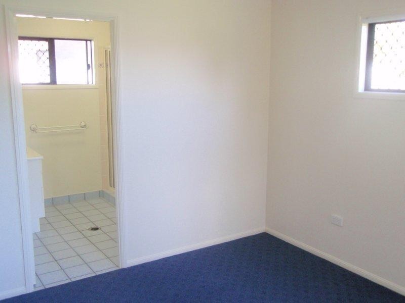 11 Steele Place, Kirwan QLD 4817