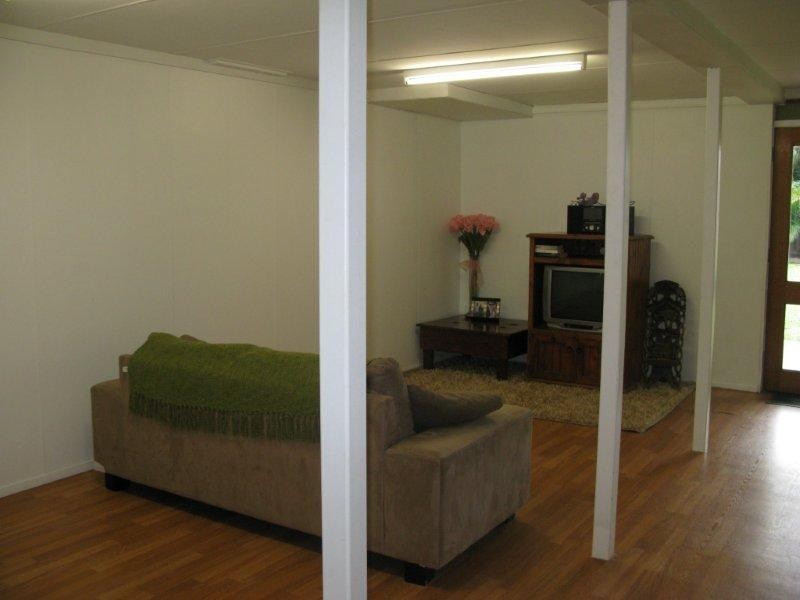 4 Richmond Street, Hermit Park QLD 4812