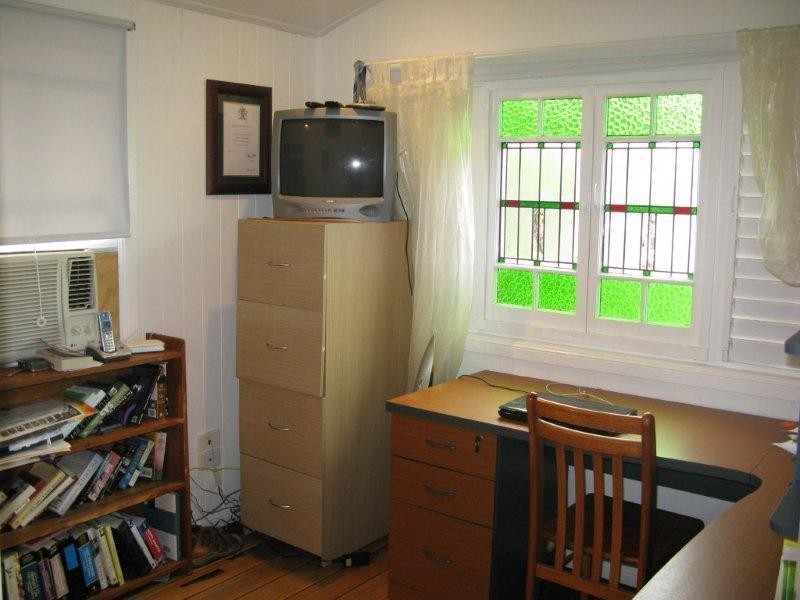 4 Richmond Street, Hermit Park QLD 4812