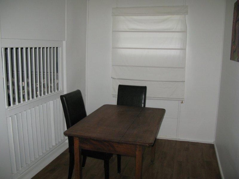 9 Leigh Street, West End QLD 4810