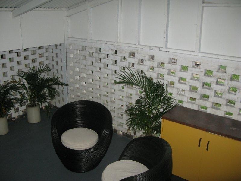 9 Leigh Street, West End QLD 4810