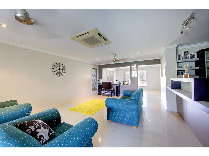 17 Rivergreen Circuit, Douglas QLD 4814