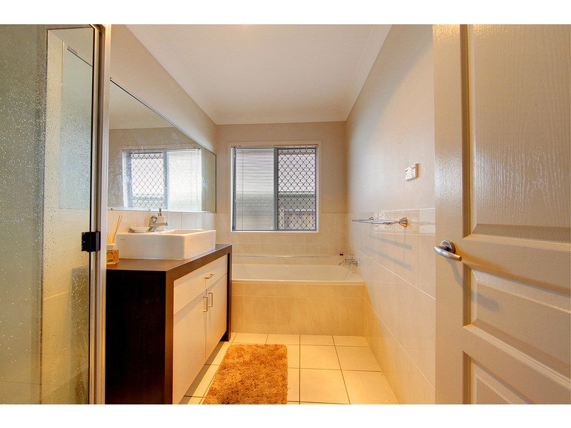 17 Rivergreen Circuit, Douglas QLD 4814