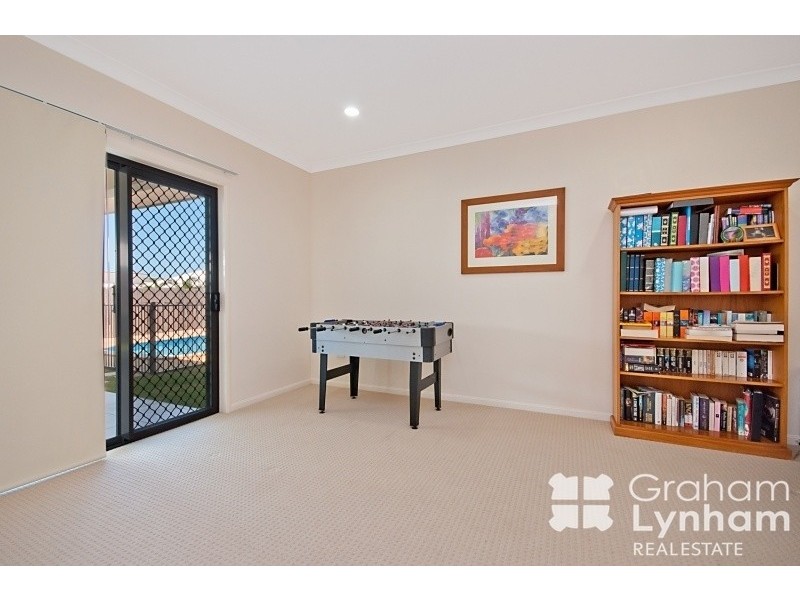 38 Dampier Crescent, Burdell QLD 4818