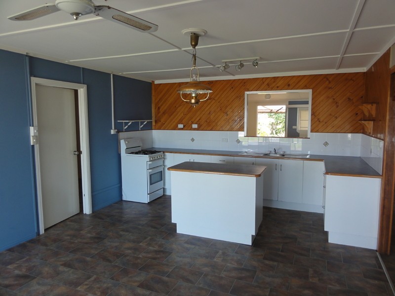 51 Cay Street, Saunders Beach QLD 4818