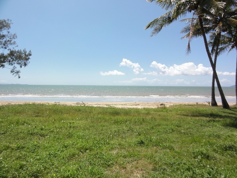 51 Cay Street, Saunders Beach QLD 4818