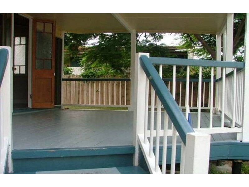 12 Bay Street, Pallarenda QLD 4810